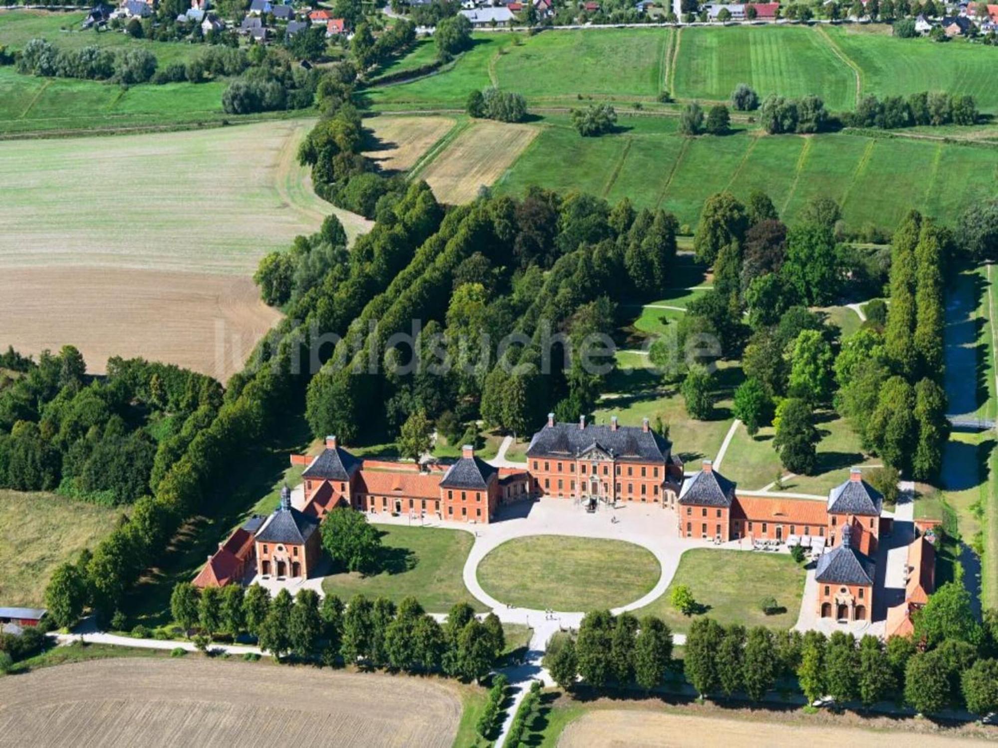 Farm Holiday Home In Damshagen With Garden クリュツ エクステリア 写真