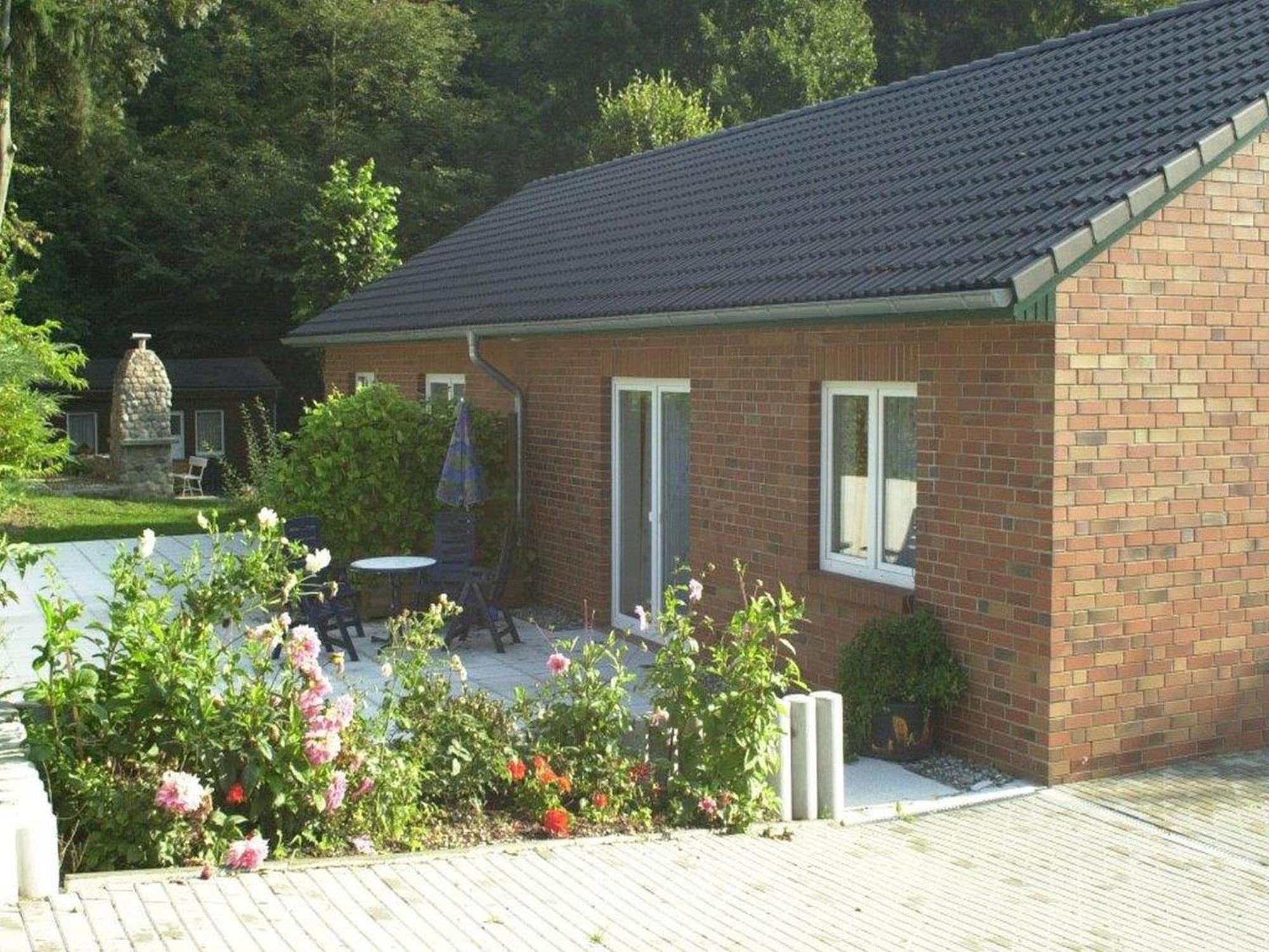 Farm Holiday Home In Damshagen With Garden クリュツ エクステリア 写真